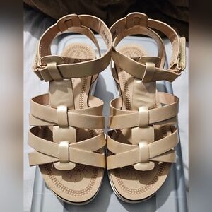 Glitz & Glam Elegant gold  Strappy Sandals girls size 2